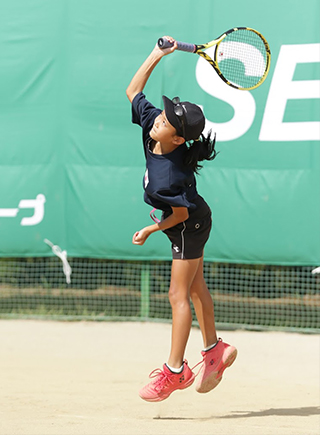 mysoleファミリーにテニスプレイヤーの佐脇京選手が加わりました。